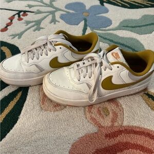 Women’s Nike Sneakers